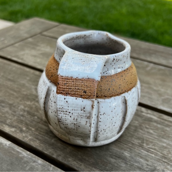 Studio Pottery Speckled Glaze Small Pitcher Gravy Pitcher Artist Signed - Picture 4 of 8